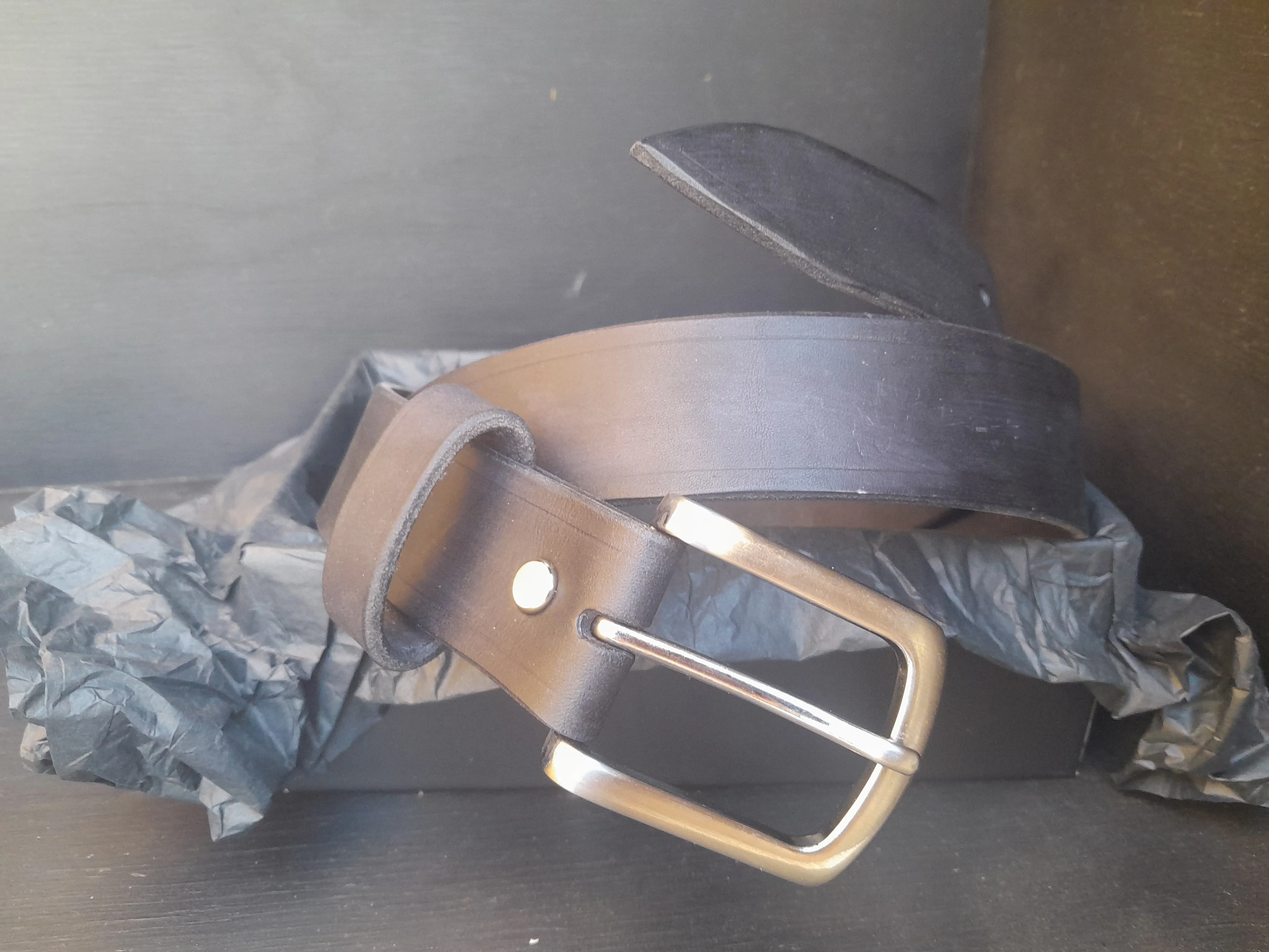 classic leather belt, nickel buckle